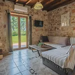 Сasa de vacaciones Stone Made Private Pool 4 *