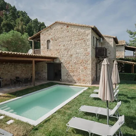 Nyaraló Stone Made Private Pool 4 *