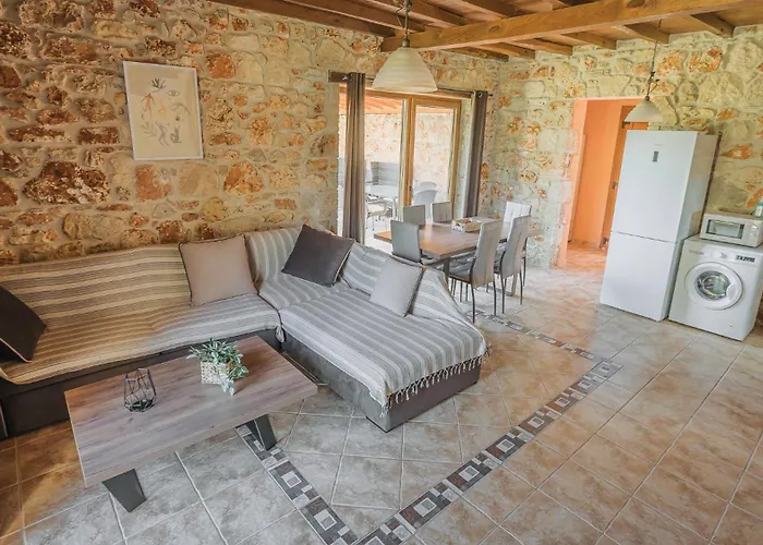 Stone Made Private Pool 4 Holiday home Kriopigi