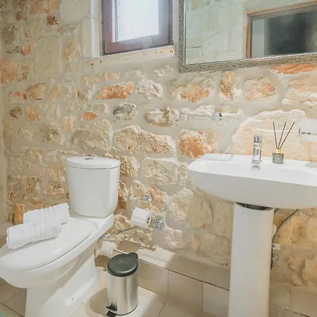Stone Made Private Pool 4