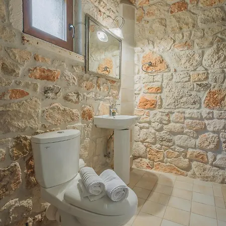 Stone Made Private Pool 4 Сasa de vacaciones