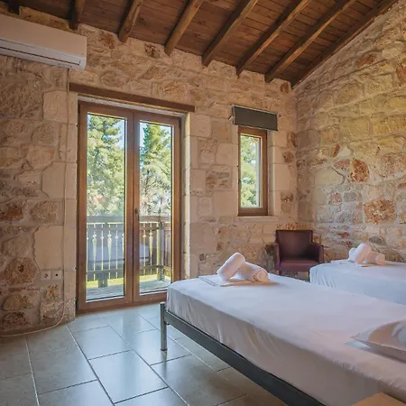 Stone Made Private Pool 4 * Kriopigi
