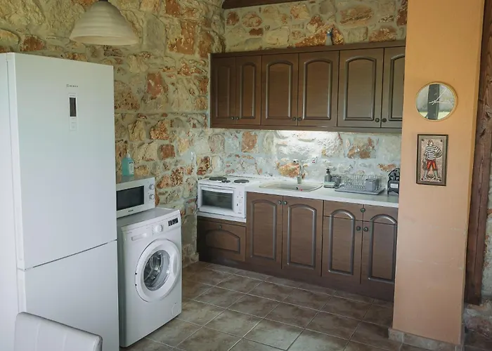 Tatil Evi Stone Made Private Pool Villa 4 Kriopigi